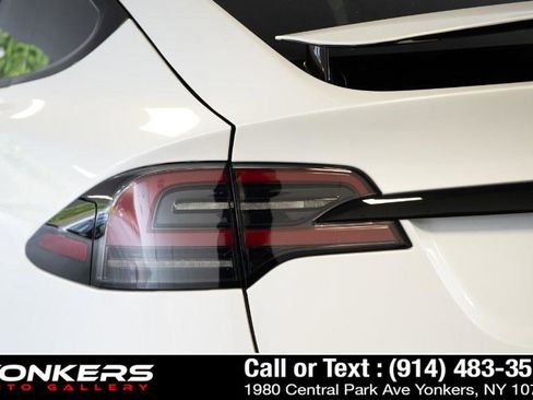 Used 2023 Tesla Model X Plaid image 60