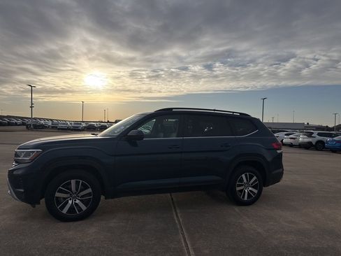 Used 2022 Volkswagen Atlas SE image 7