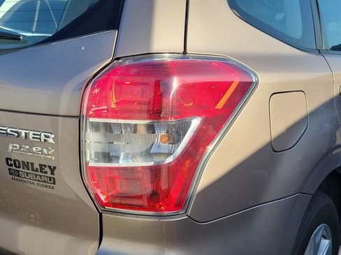 Used 2015 Subaru Forester 2.5i w/ Alloy Wheel Package AWD/4WD image 11
