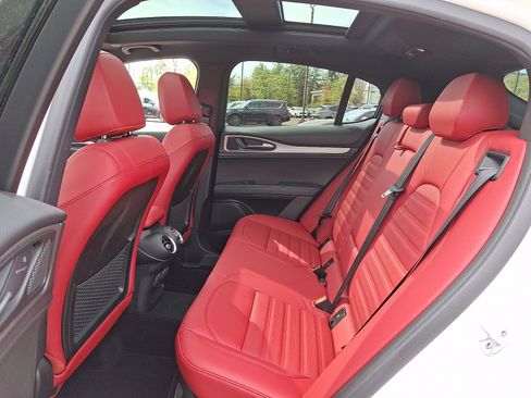 New 2025 Alfa Romeo Stelvio Sprint w/ Veloce Package AWD/4WD image 5