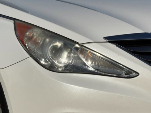 Used 2011 Hyundai Sonata Limited image 10