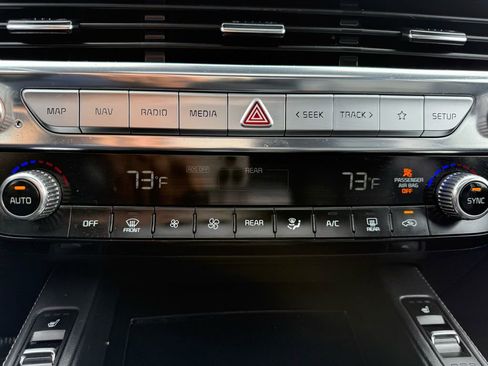 Used 2022 Kia Telluride EX w/ EX Premium Package image 12