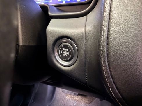 Certified 2022 Chevrolet Suburban LT w/ LT Signature Package image 17