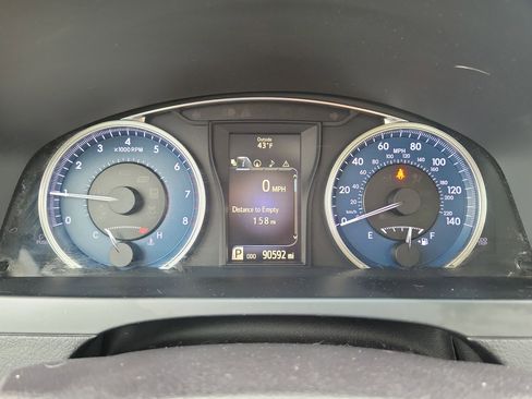 Used 2015 Toyota Camry XLE w/ Moonroof Package image 23