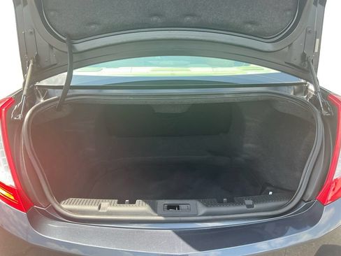 Used 2013 Lincoln MKS FWD image 24
