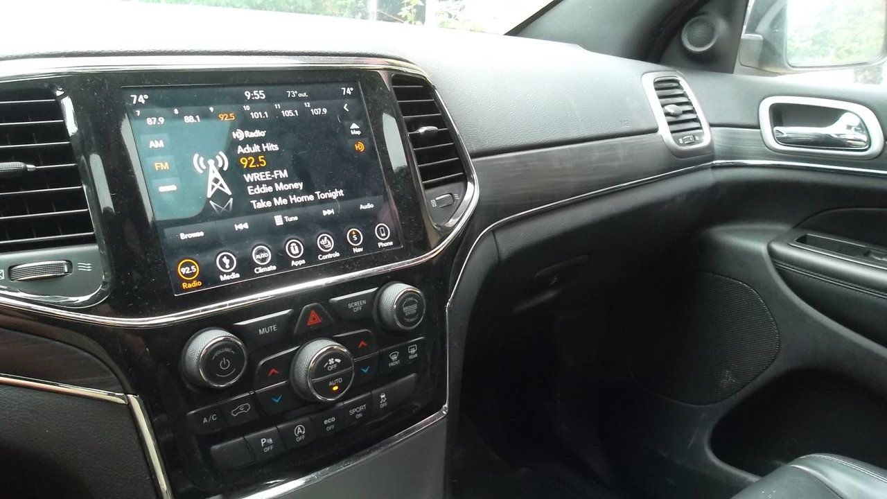 Used 2019 Jeep Grand Cherokee Limited RWD image 9