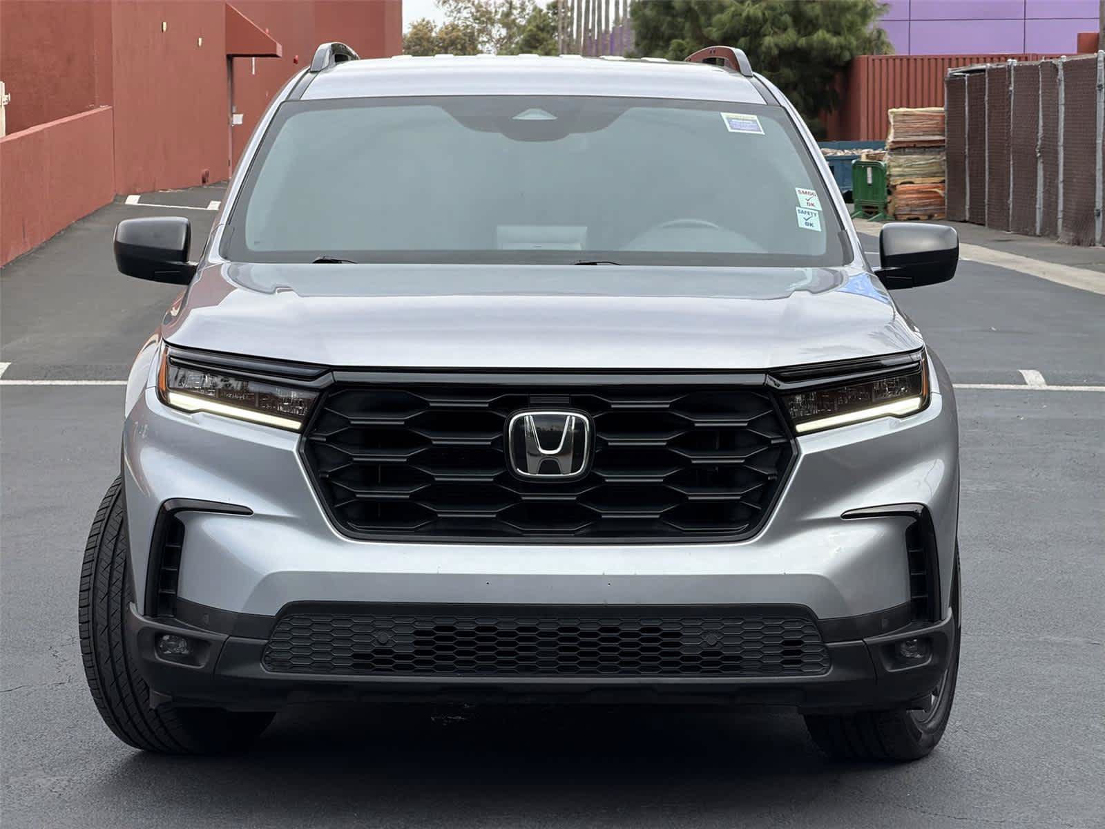 Used 2024 Honda Pilot Sport image 7