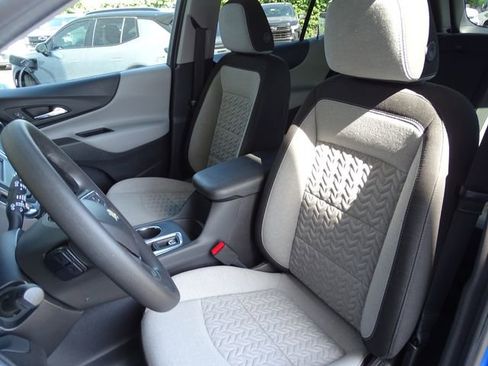 Used 2024 Chevrolet Equinox LS w/ LS Convenience Package FWD image 8