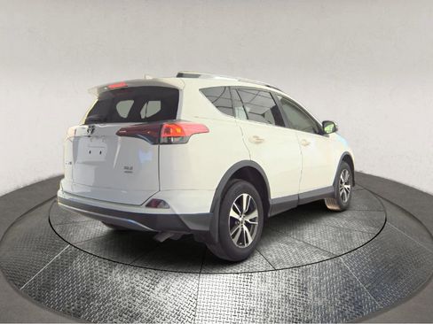 Used 2018 Toyota RAV4 XLE w/ Plus Extra Value Package image 2