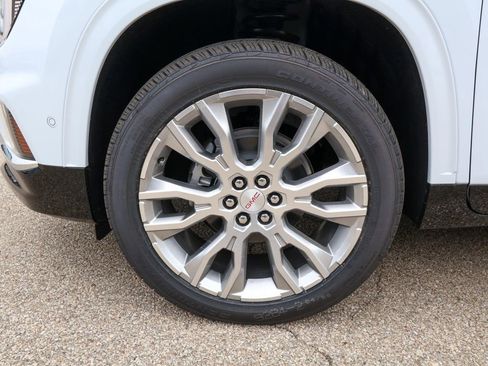New 2026 GMC Acadia Denali w/ Super Cruise Package FWD image 43