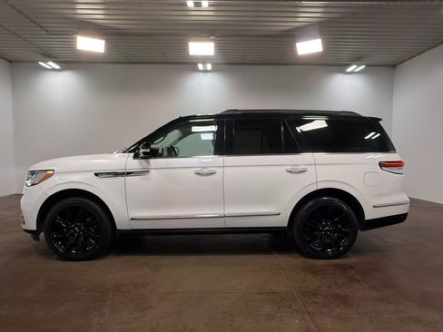 Used 2024 Lincoln Navigator Black Label AWD/4WD image 6