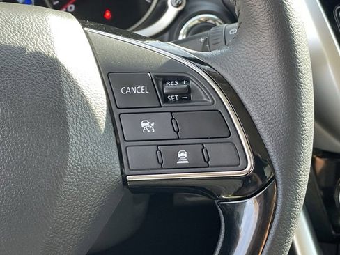 Used 2025 Mitsubishi Eclipse Cross Black Edition image 20