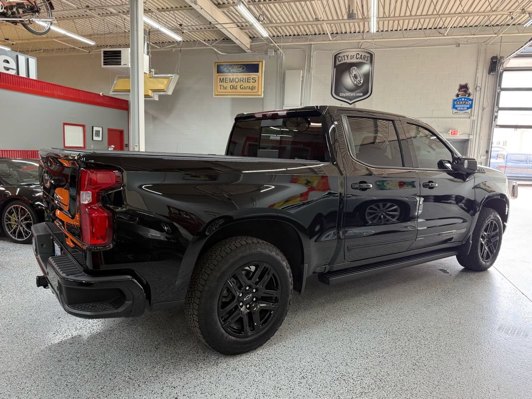 Used 2026 Chevrolet Silverado 1500 High Country w/ Midnight Edition AWD/4WD image 5