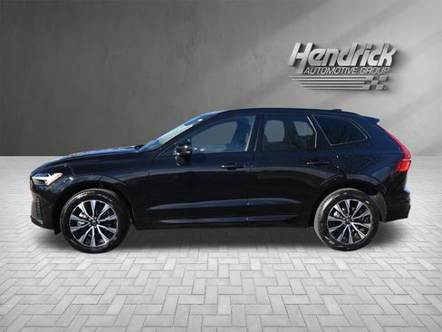 Used 2025 Volvo XC60 B5 Plus w/ Climate Package image 7