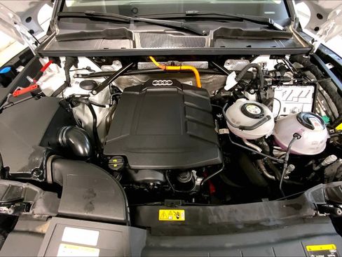 Used 2022 Audi Q5 e Premium Plus image 30