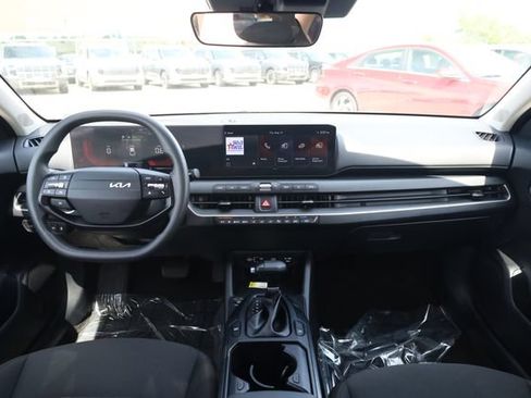 Used 2026 Kia K4 FWD image 12