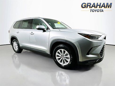 New 2026 Toyota Grand Highlander AWD Hybrid image 1