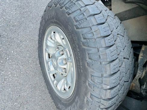 Used 2019 Nissan NV 3500 SL w/ Navigation Package image 21