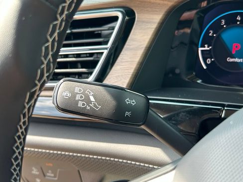 New 2026 Volkswagen Atlas SE FWD image 25