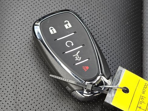 Used 2023 Chevrolet Traverse Premier w/ Redline Edition image 40