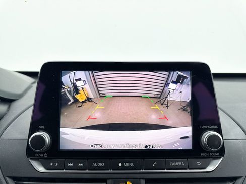 Used 2020 Nissan Altima 2.5 S image 5