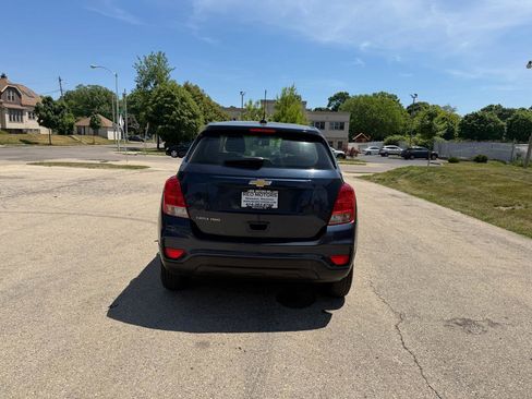 Used 2018 Chevrolet Trax LS AWD/4WD image 6