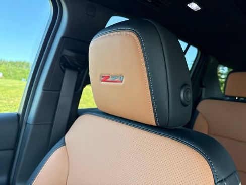 New 2027 Chevrolet Traverse Z71 w/ LPO, Floor Liner Package AWD/4WD image 37
