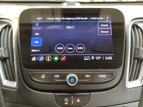 Used 2021 Chevrolet Malibu LT FWD image 25