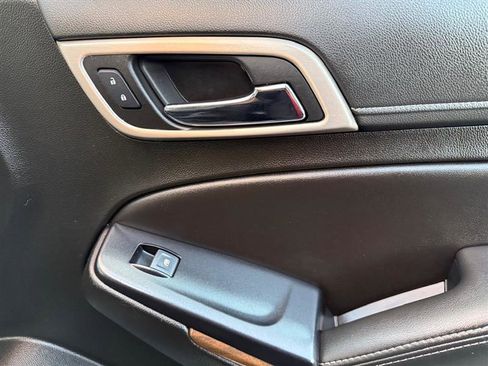 Used 2019 GMC Yukon XL Denali w/ Denali Ultimate Package image 16