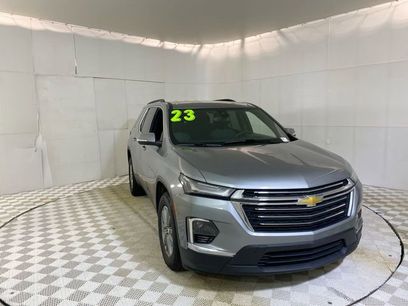 Used 2023 Chevrolet Traverse LT