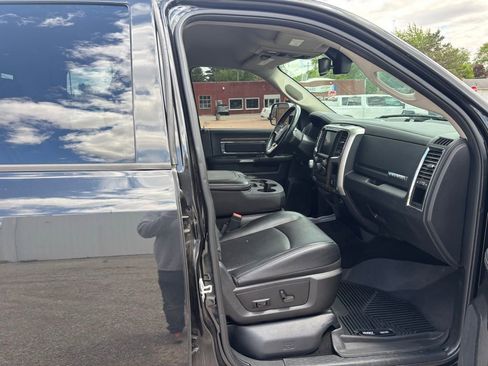 Used 2016 RAM 1500 Laramie AWD/4WD image 12