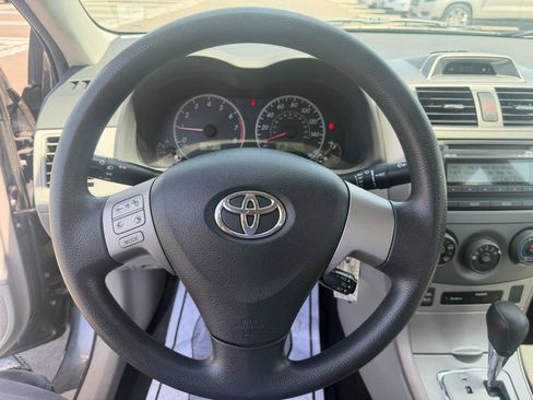 Used 2012 Toyota Corolla LE FWD image 11