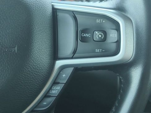 Used 2022 RAM 1500 Big Horn AWD/4WD image 14