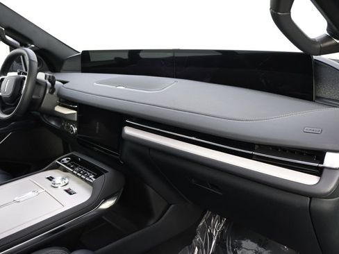 New 2025 Lincoln Navigator L Reserve w/ Jet Appearance Package image 15