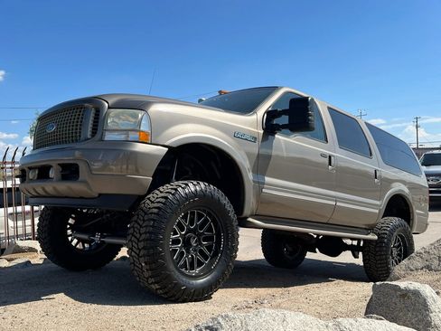 Used 2003 Ford Excursion Limited AWD/4WD image 2
