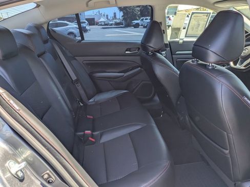 Used 2024 Nissan Altima 2.5 SR image 7