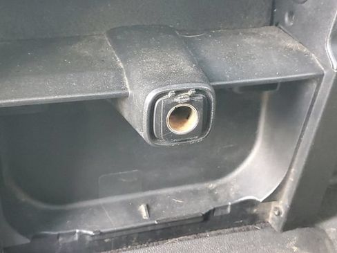 Used 2015 Ford F150 XLT AWD/4WD image 30