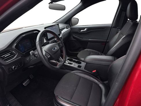 Used 2024 Ford Escape ST-Line w/ Tech Pack #1 AWD/4WD image 9
