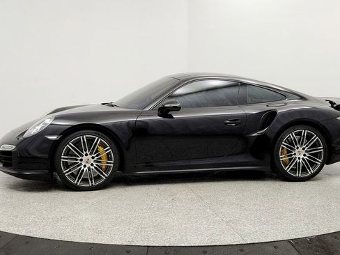 Used 2014 Porsche 911 Turbo S image 2
