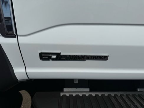 New 2026 Ford F550 4x4 Crew Cab image 6