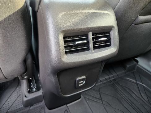 Used 2022 Chevrolet Equinox LT image 30