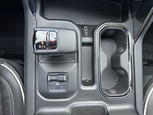 Certified 2024 GMC Sierra 1500 AT4X image 5