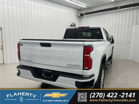 New 2026 Chevrolet Silverado 2500 High Country w/ High Country Premium Package AWD/4WD image 3