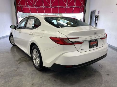 Certified 2025 Toyota Camry LE image 5