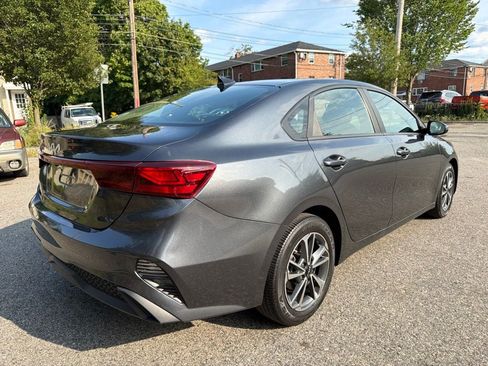 Certified 2024 Kia Forte LXS w/ LXS Technology Package FWD image 7