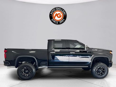 Used 2021 Chevrolet Silverado 2500 High Country w/ Safety Package II AWD/4WD image 6