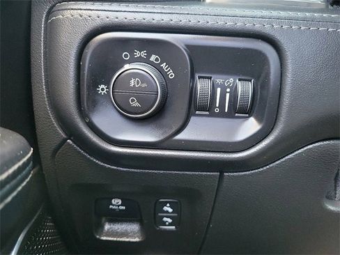 Used 2021 RAM 1500 Limited w/ Body Color Bumper Group image 18