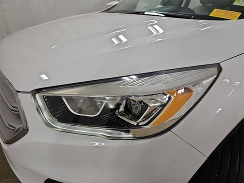 Used 2019 Ford Escape SEL image 35
