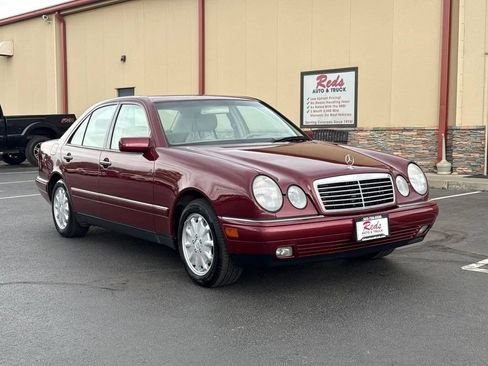 Used 1999 Mercedes-Benz E 320 Sedan image 2