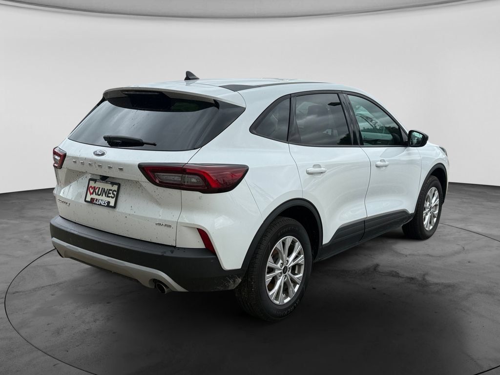 Used 2025 Ford Escape Active AWD/4WD image 8